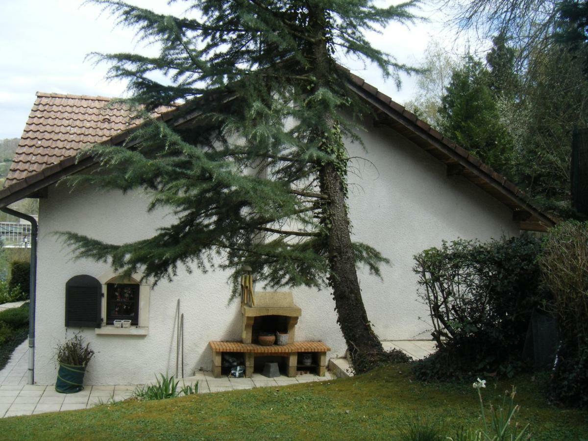 Les Lutins Bed & Breakfast Sainte-Ruffine Bagian luar foto