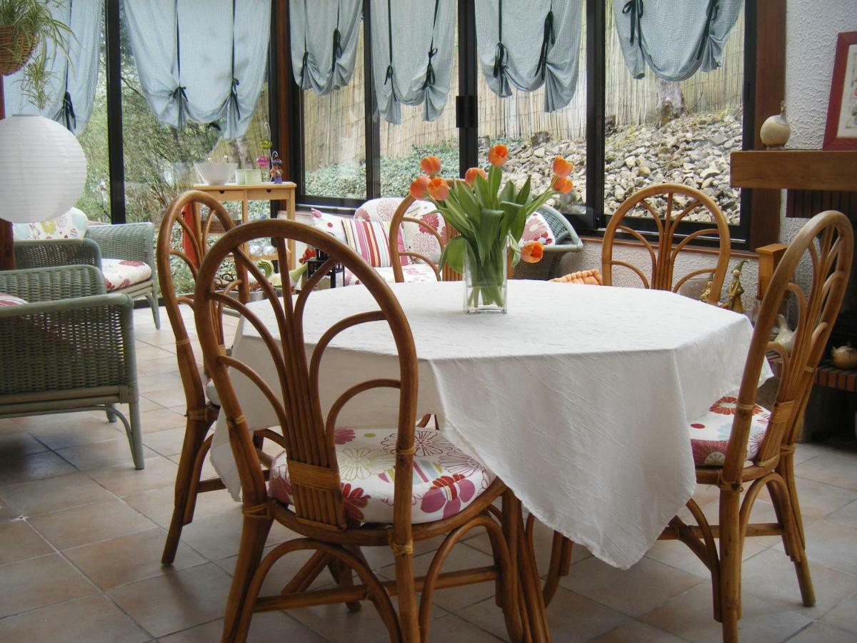 Les Lutins Bed & Breakfast Sainte-Ruffine Bagian luar foto